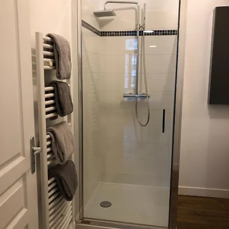 Som-home 3* بيرون