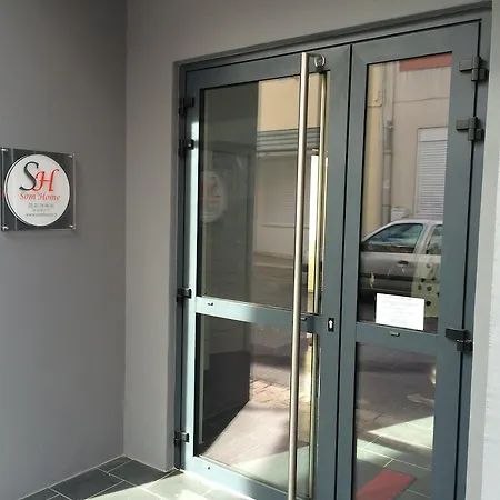 Aparthotel Som-home 2*