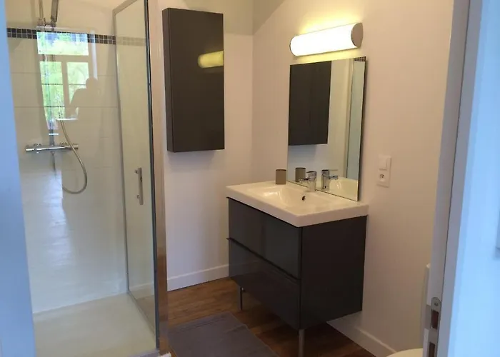 מלון דירות Som-home 3*